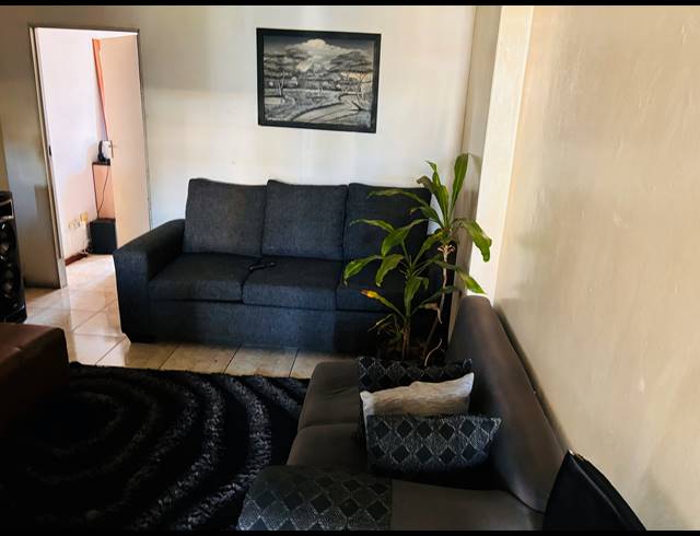 3 BEDROOM APARTMENT FOR SALE IN SUNNYSIDE